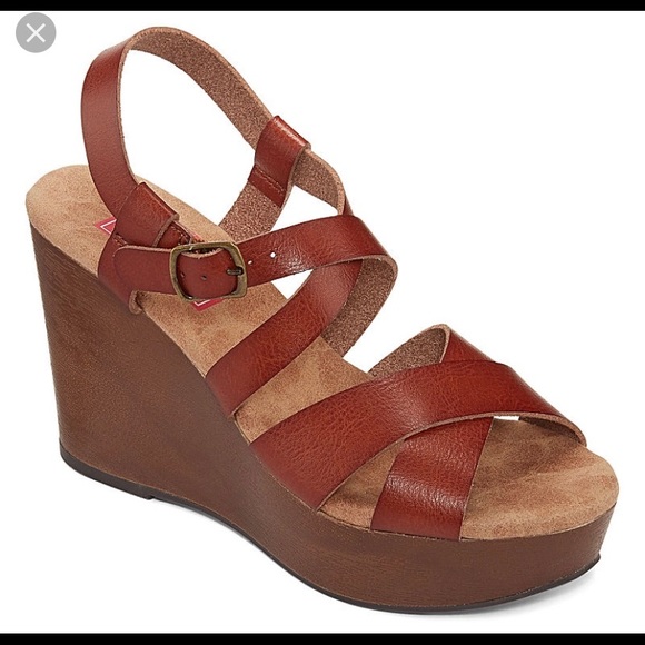 pop Shoes - SALE!! Pop memory foam brown wedges